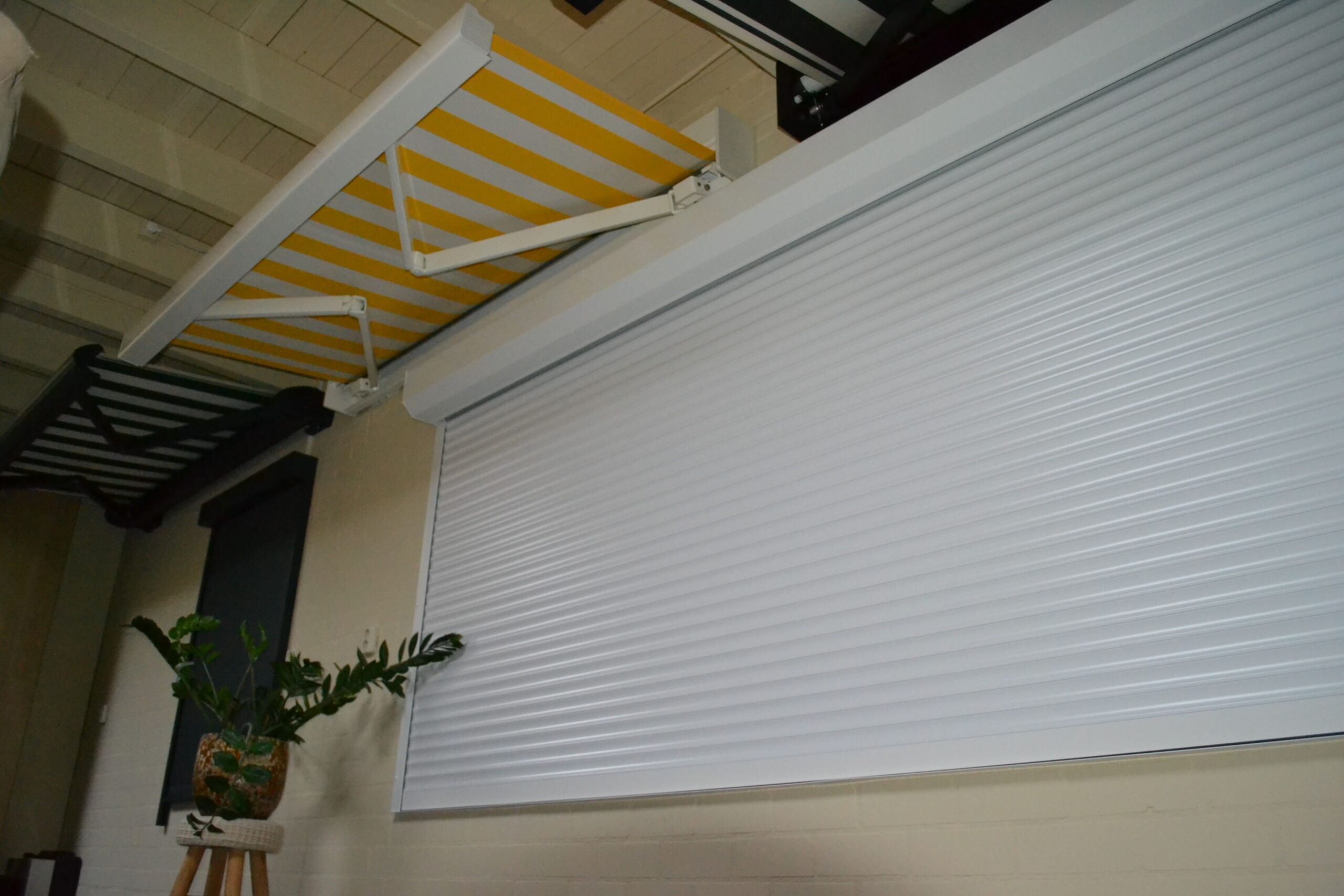 LVF showroom Best_KAsch onderaf vloer belicht
